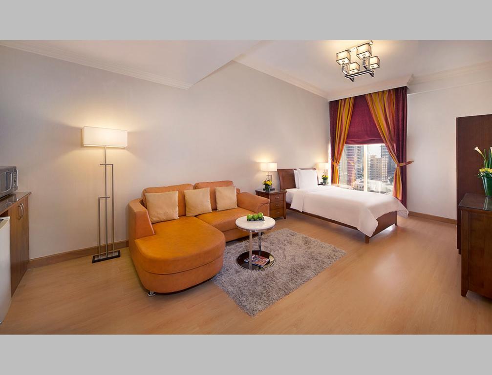 Al Safir Hotel Манама Экстерьер фото