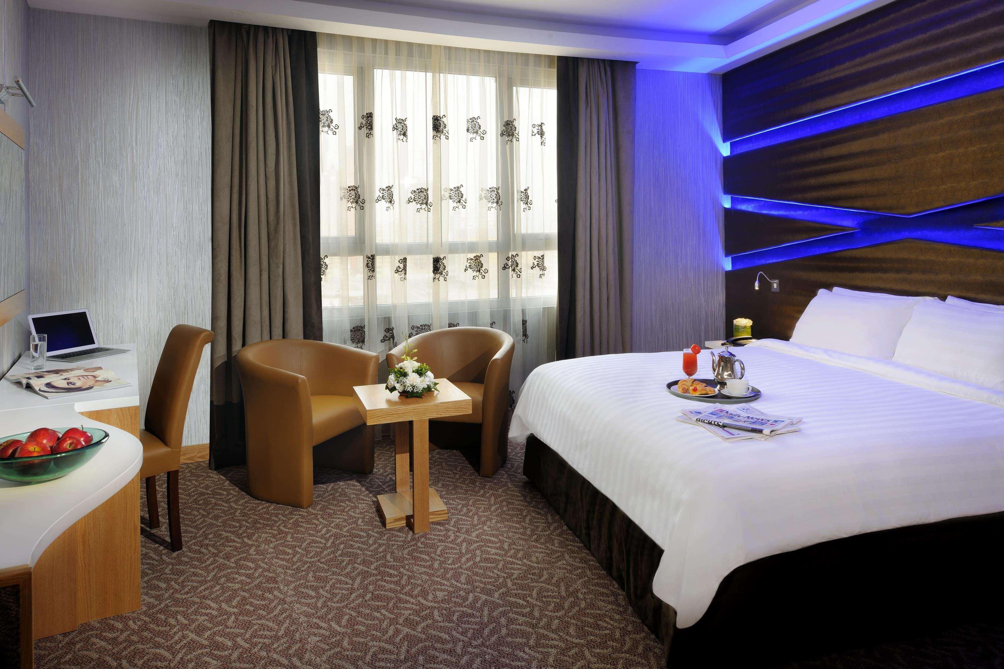 Al Safir Hotel Манама Экстерьер фото